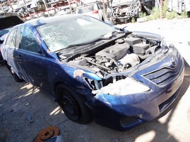2001 Toyota Camry LE Blue 2.5L AT #Z23421